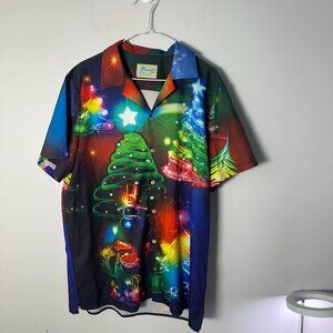 EUC Hawaiian Shirts Mens Vacation Large L Short Sleeve Christmas Shirt L Large